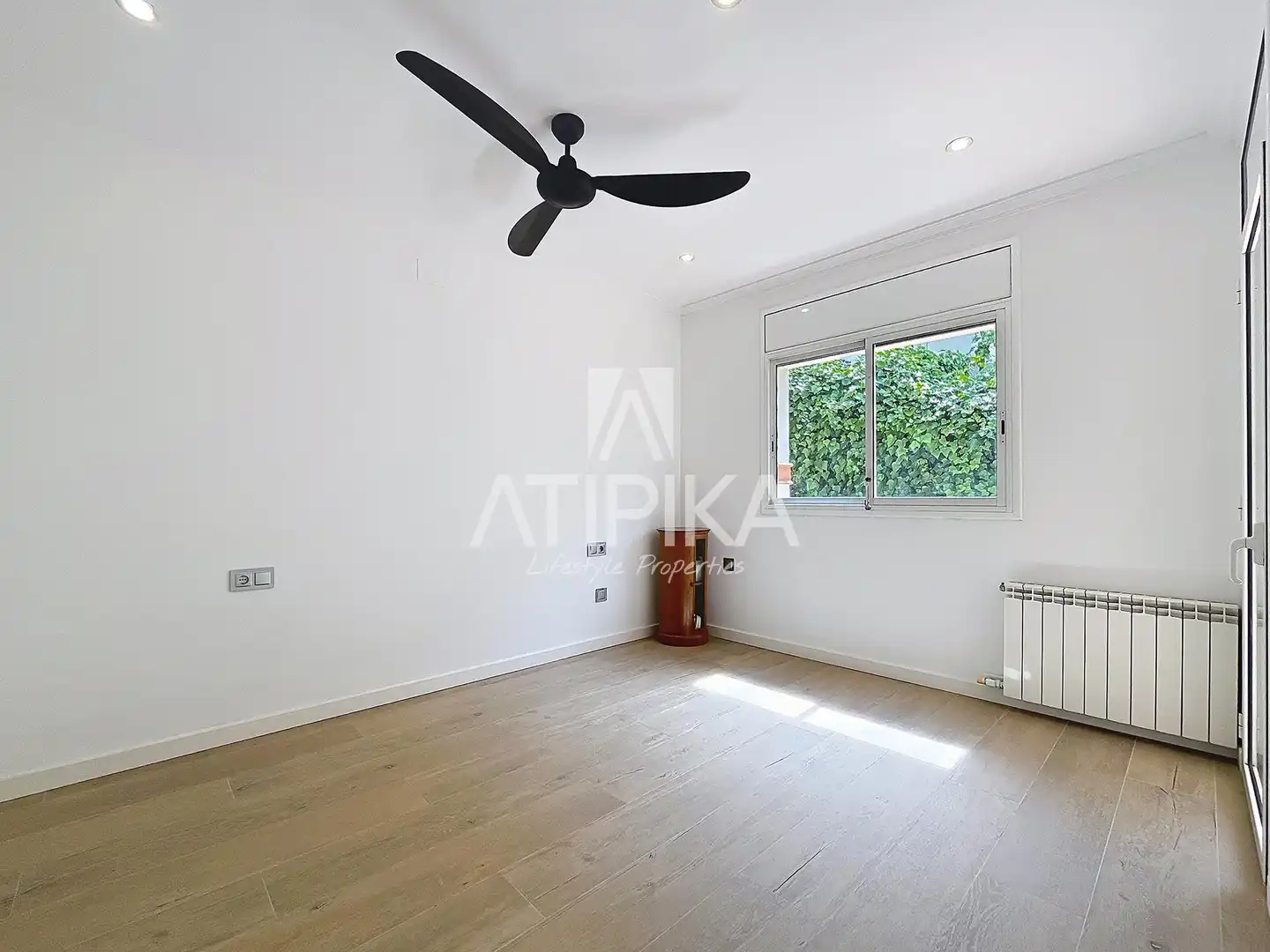 Bedroom of Houses for sale in Sant Pere de Ribes  with Swimming Pool, Oven and Washing machine