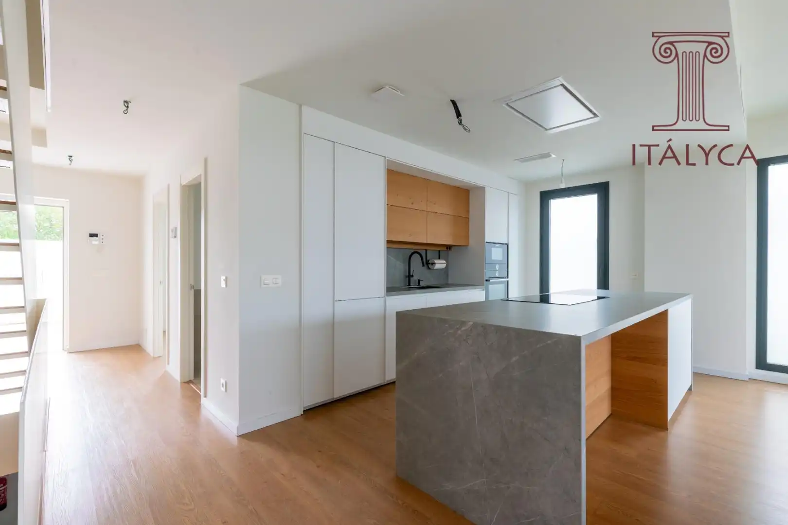 Kitchen of Detached homes for sale in Mairena del Aljarafe  with Heating, Private garden and Terrace