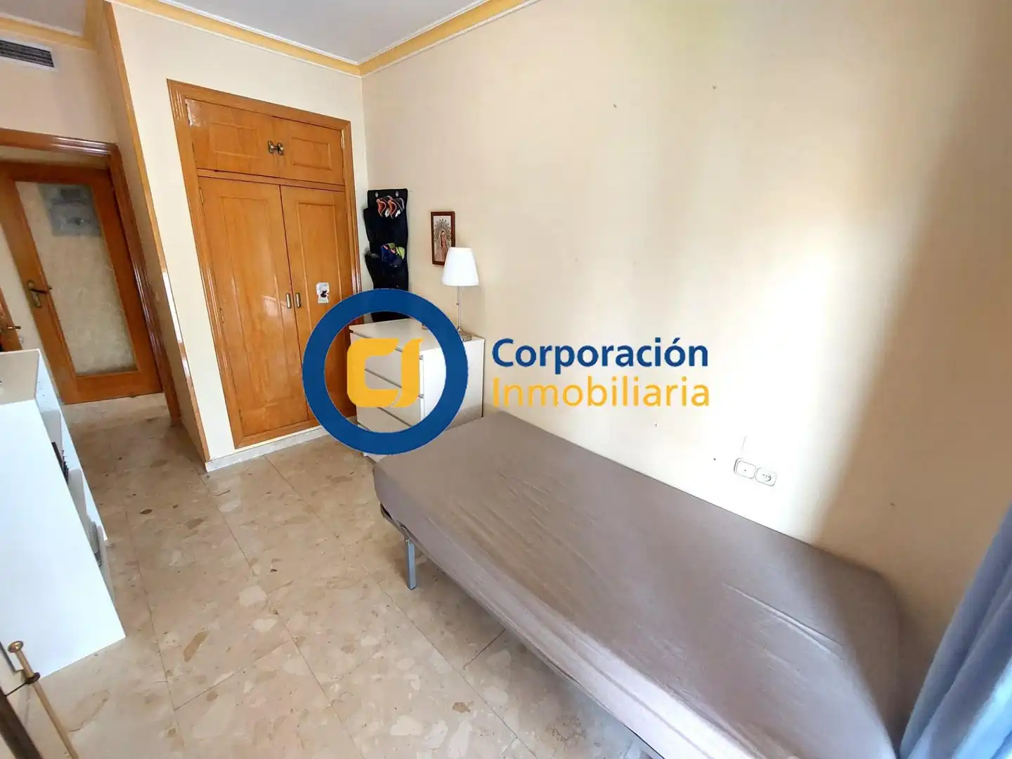 Wohnung zum Verkauf in Lorca mit Klimaanlage, Möbliert und Balkon