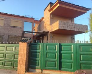 Exterior view of House or chalet for sale in Burriana / Borriana  with Swimming Pool and Balcony