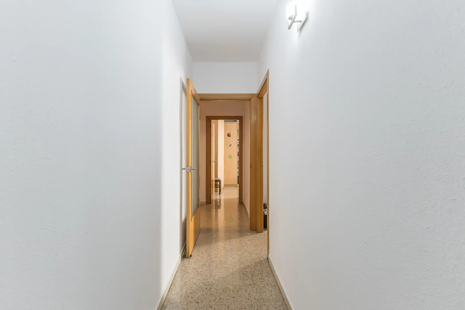 Wohnung zum Verkauf in Barcelona mit Klimaanlage, Heizung und Terrasse