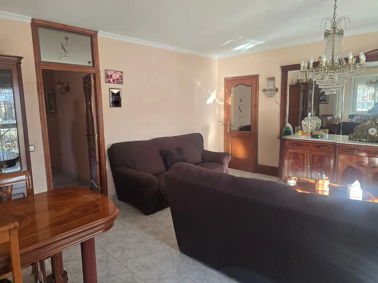 Sala d'estar de Finca rústica en venda en Sabadell amb Jardí privat