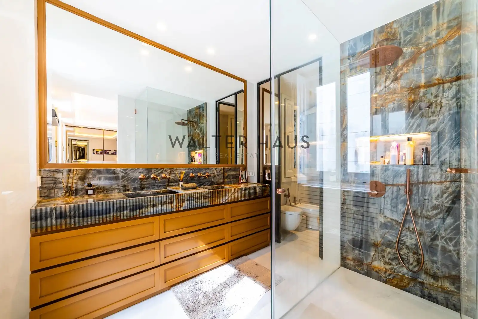 Bathroom of Flat for sale in Chamberí