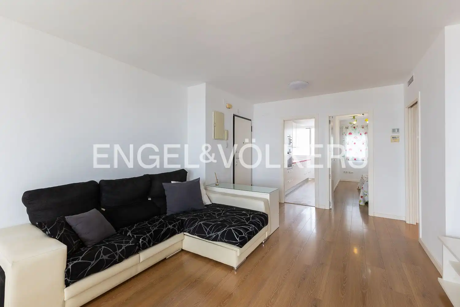 Piso con terraza en alquiler en Avinguda Neptuno, imagen 5