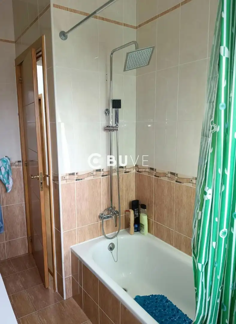 Bathroom of Houses for sale in Huévar del Aljarafe  with Air Conditioner, Heating and Terrace