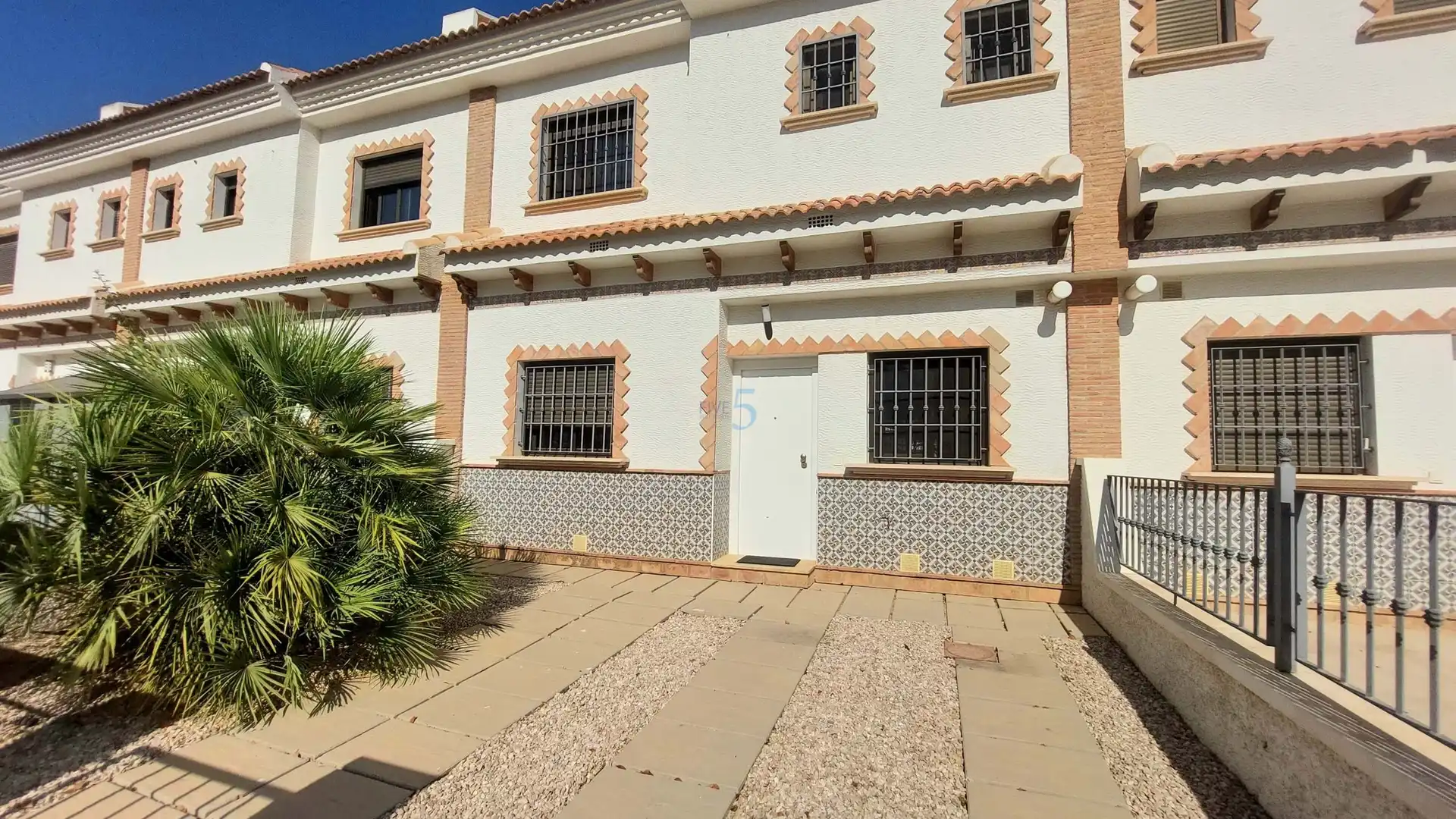 Reihenhaus mit Terrasse zum Verkauf in San Miguel de Salinas