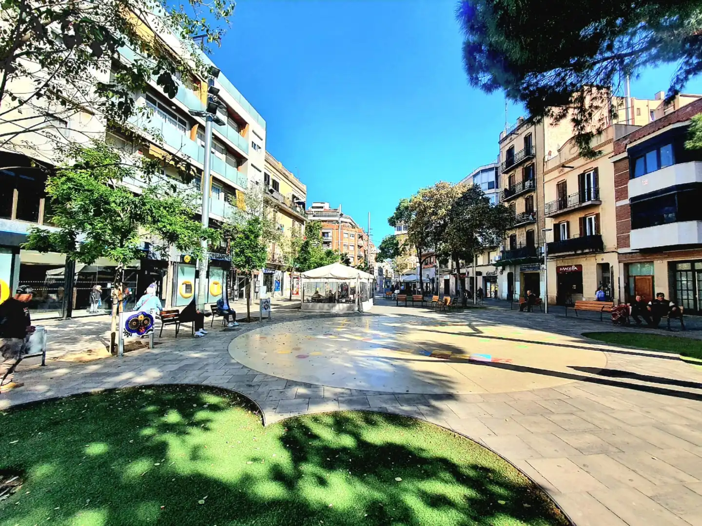 Exterior view of Garage for sale in L'Hospitalet de Llobregat  with Alarm
