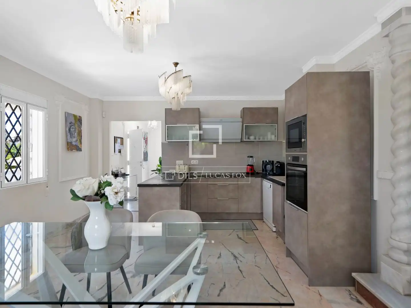 Cocina de Casa o chalet en venta en Marbella con Aire acondicionado, Calefacción y Jardín privado