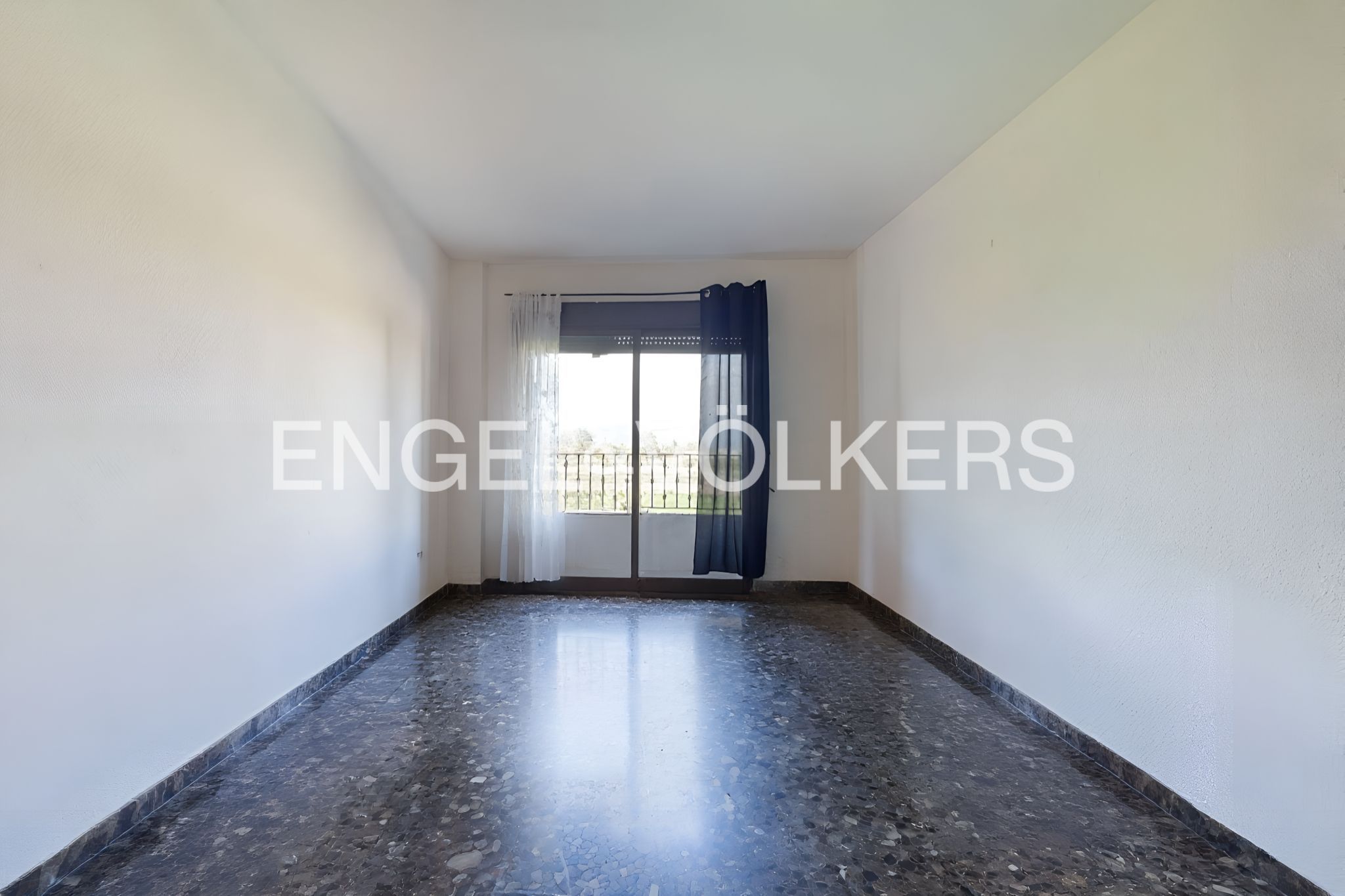 Apartment for sale in Tavernes Blanques  with Air Conditioner, Heating and Terrace