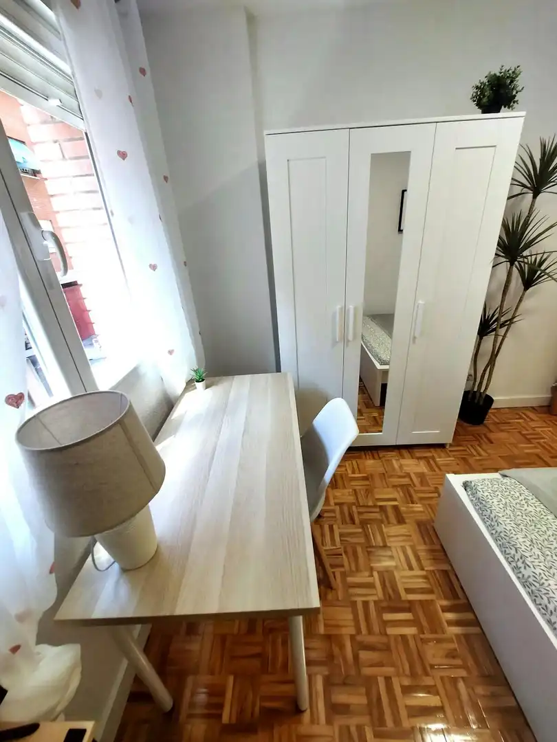 Bedroom of Flat for share in Getafe  with Heating, Washing machine and TV