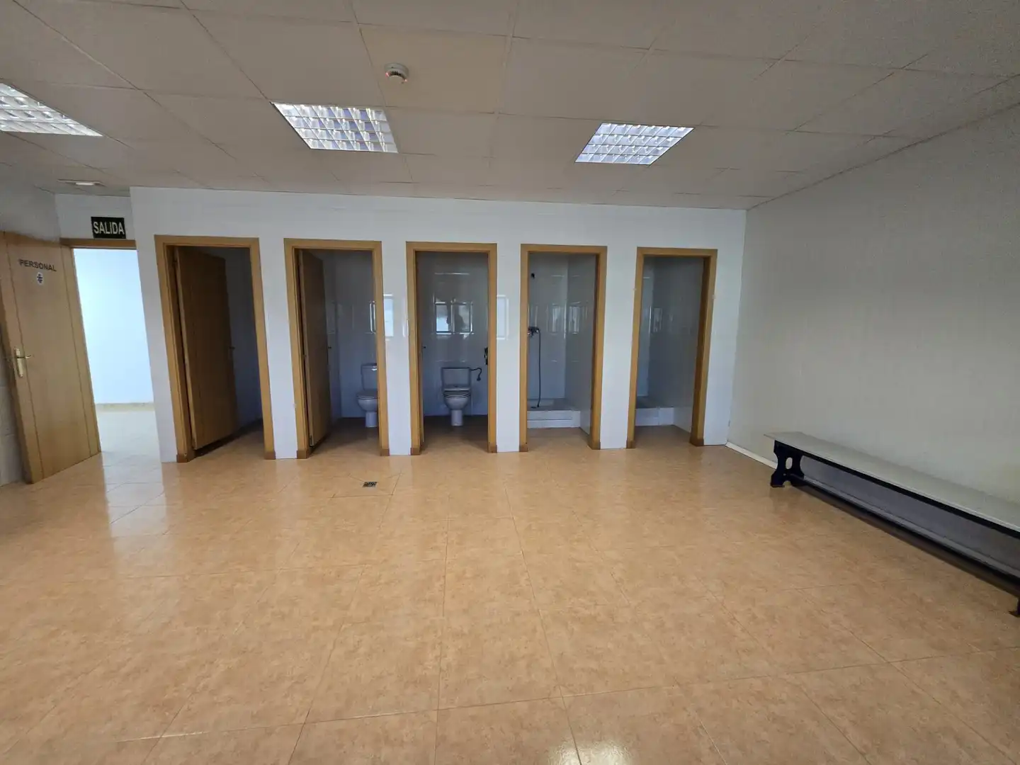 Nave industrial en venta en Teruel con Calefacción y Alarma
