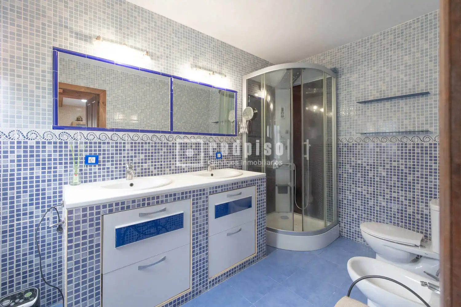 Bany de Casa o xalet en venda en Casarrubios del Monte amb Calefacció, Jardí privat i Terrassa