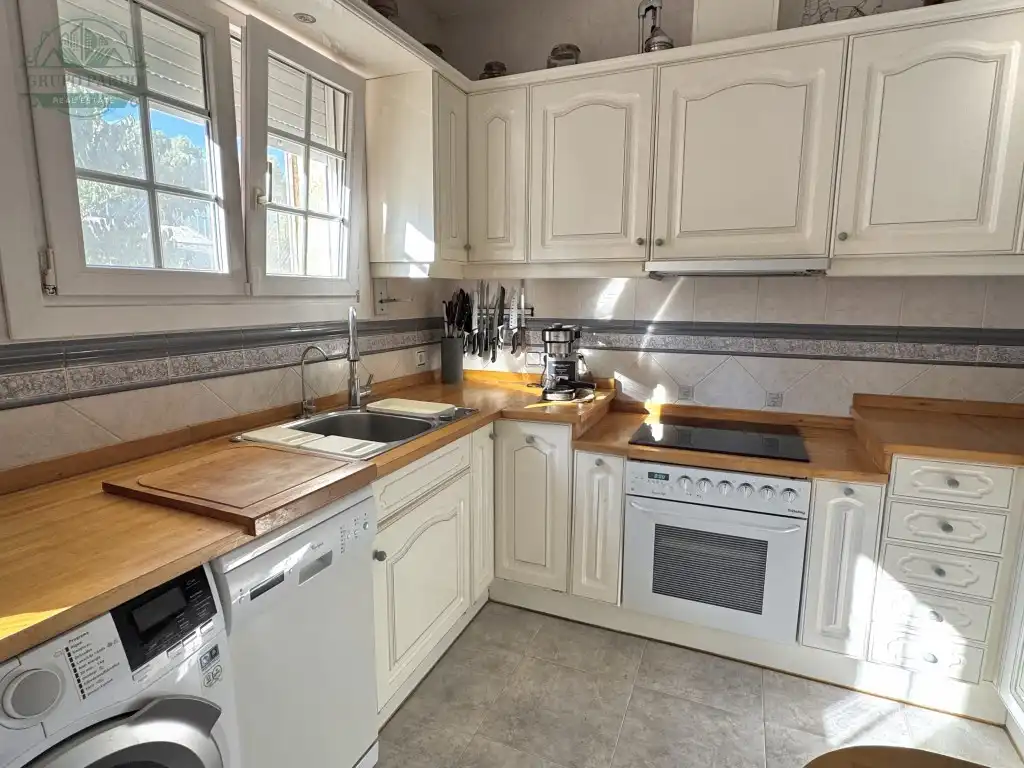 Kitchen of Houses for sale in Mas Romeu