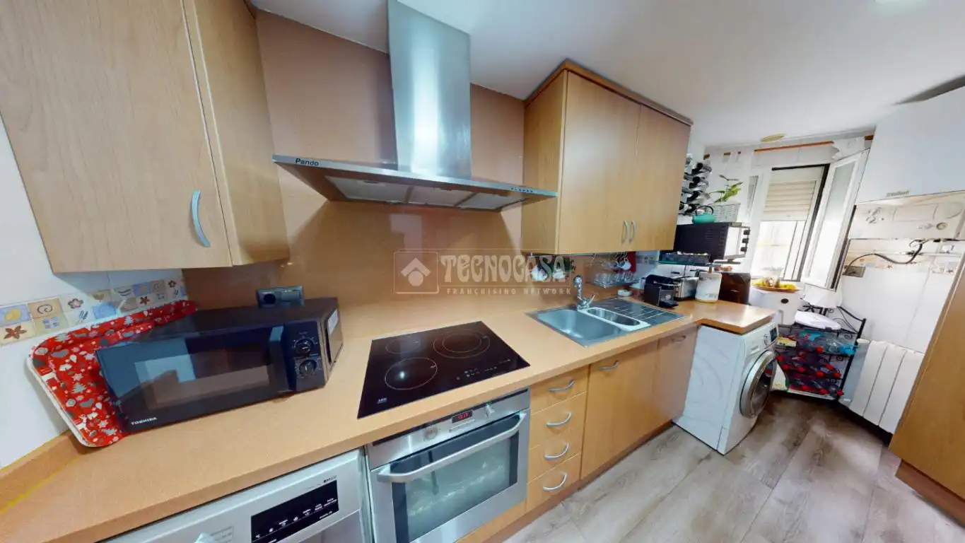 Kitchen of Flat for sale in Valencia  with Air Conditioner, Heating and Balcony