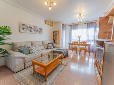 Piso con balcón en venta en Elche ciudad