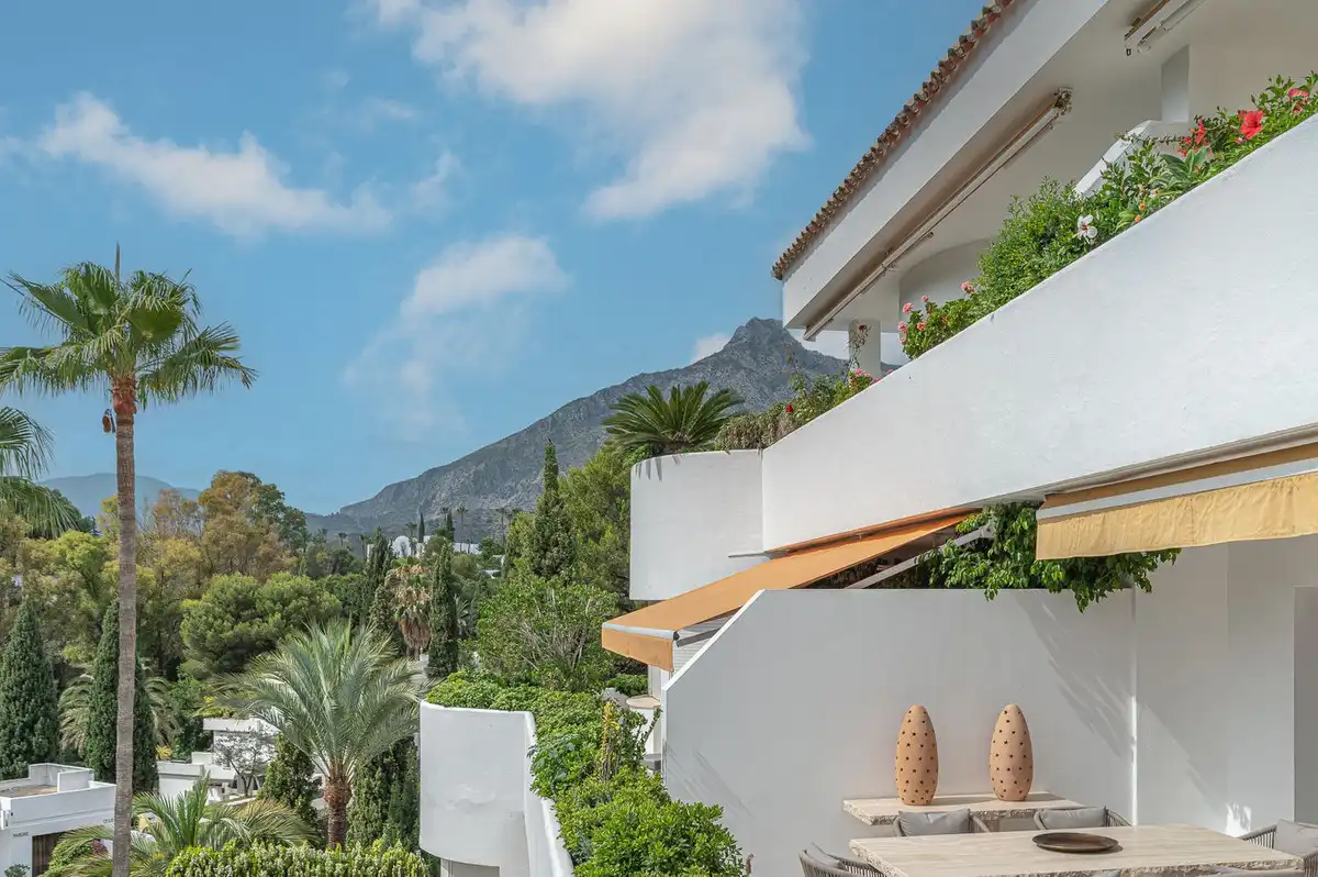Exterior view of Flat for sale in Marbella  with Air Conditioner, Terrace and Storage room