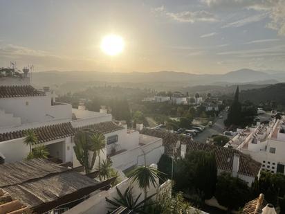 Vista exterior de Apartament en venda en Mijas amb Aire condicionat, Terrassa i Traster