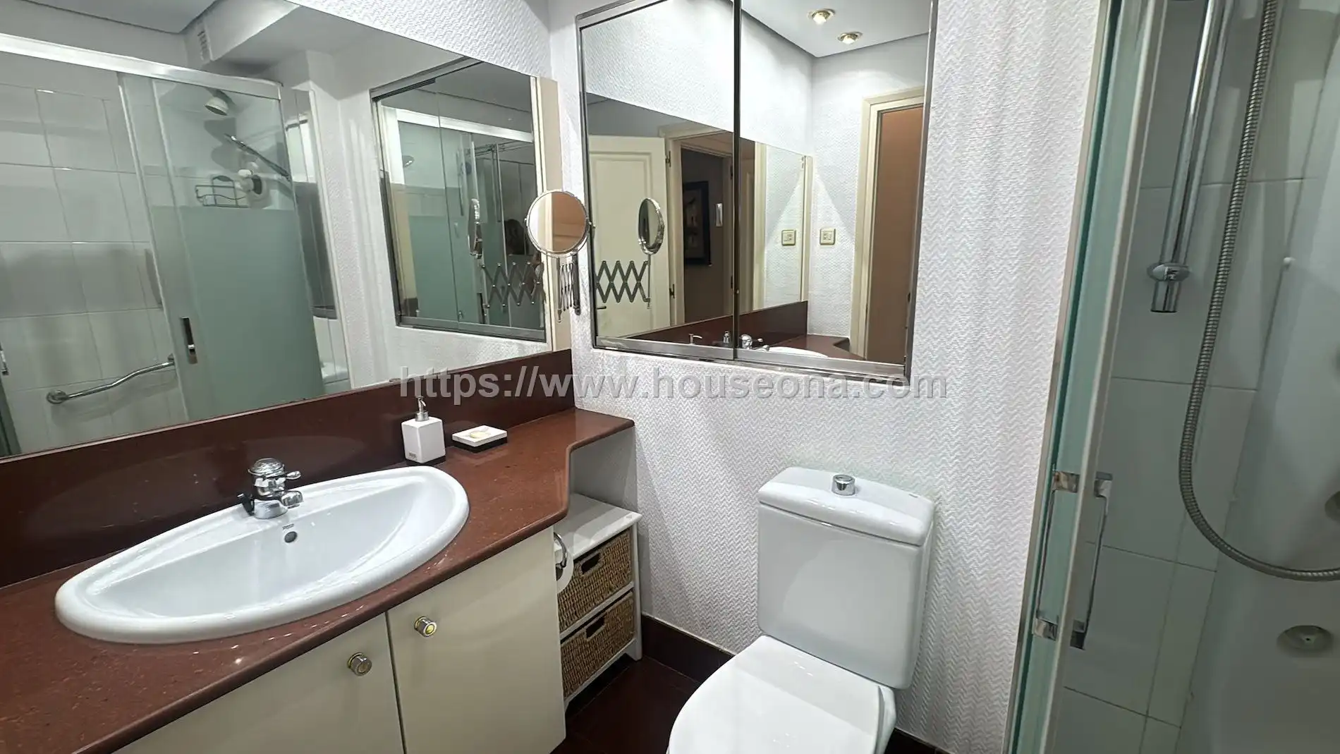 Badezimmer von Wohnung zum Verkauf in Bilbao  mit Heizung