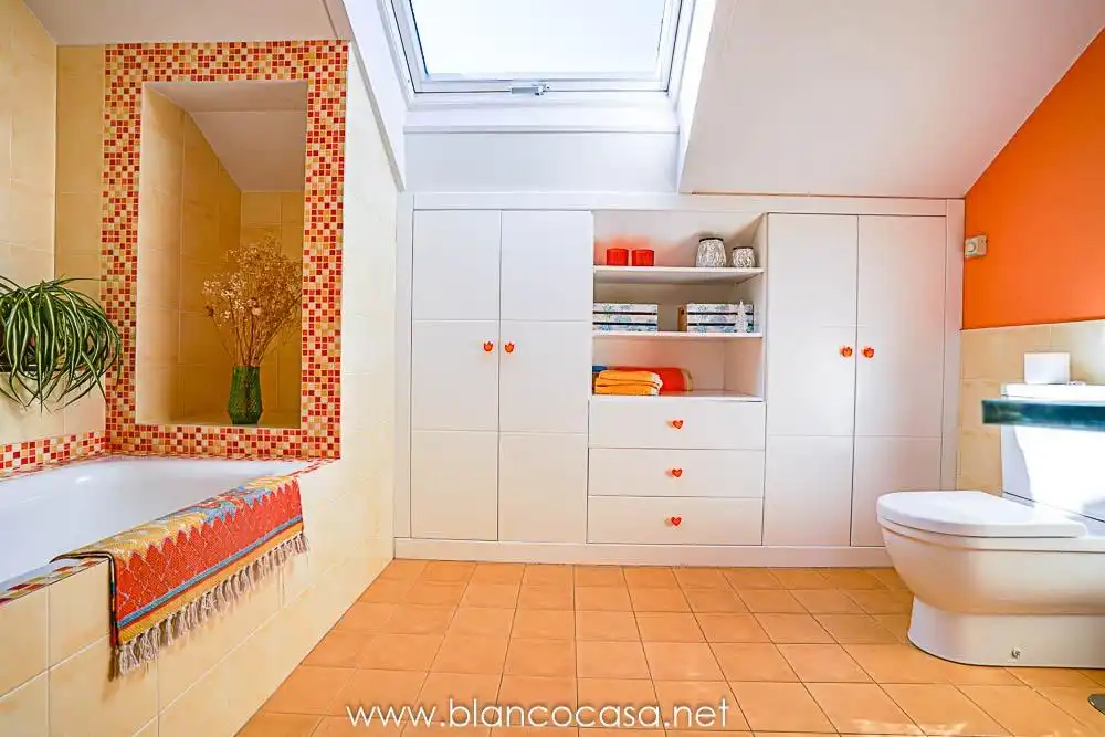 Bathroom of Houses for sale in Carballo  with Heating, Private garden and Storage room
