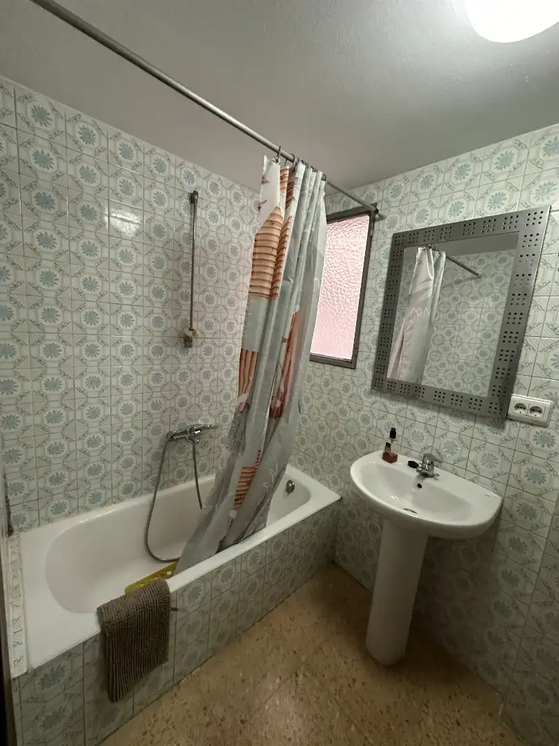 Badezimmer von Wohnung zur Miete in Altea mit Möbliert, Ofen und Waschmaschine