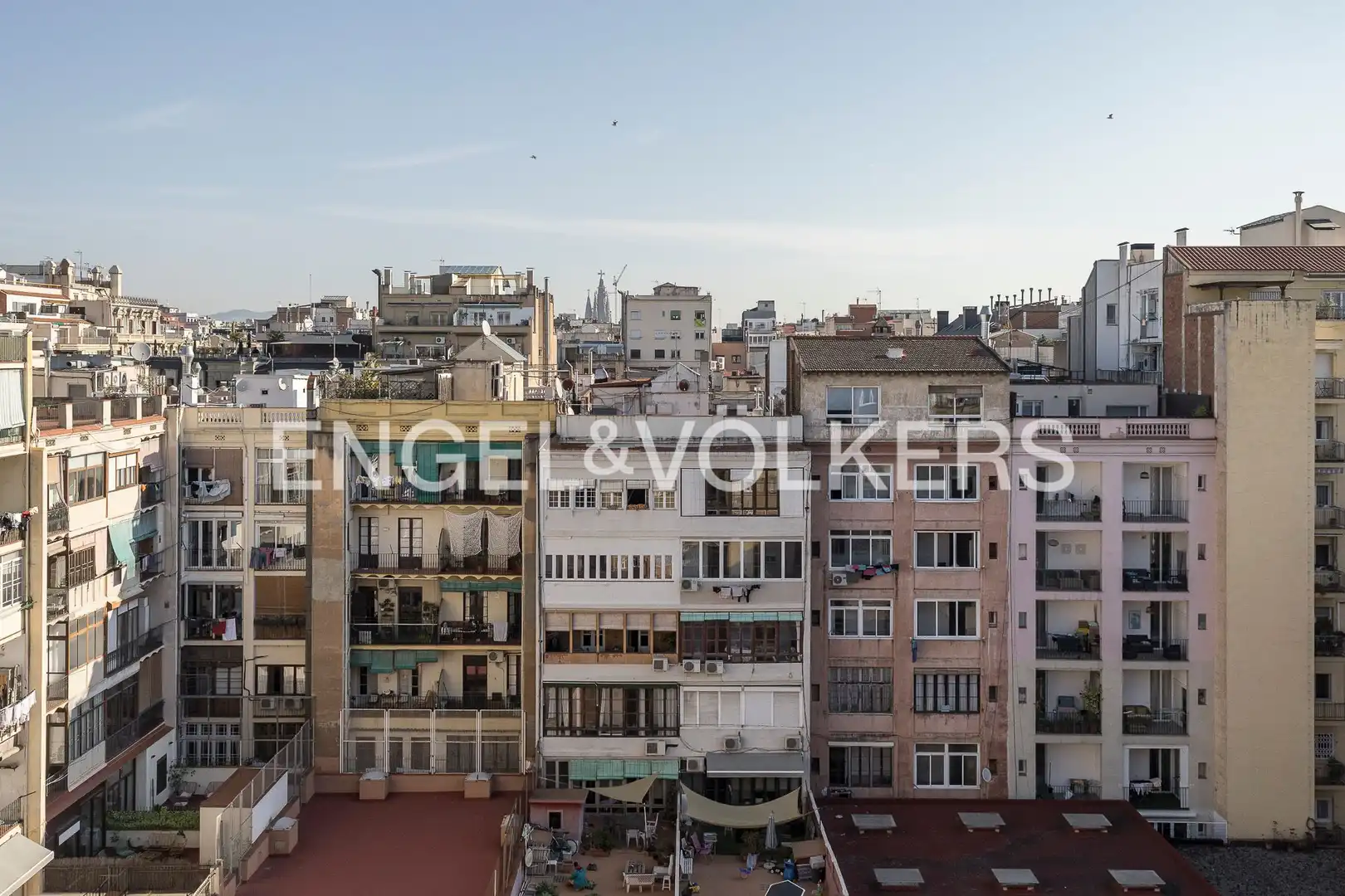 Vista exterior de Ático en venta en Barcelona con Aire acondicionado, Calefacción y Parquet