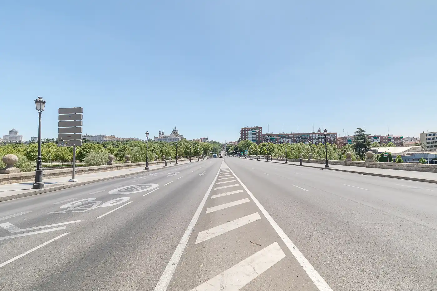 Vista exterior de Dúplex en venta en Madrid con Calefacción y Terraza