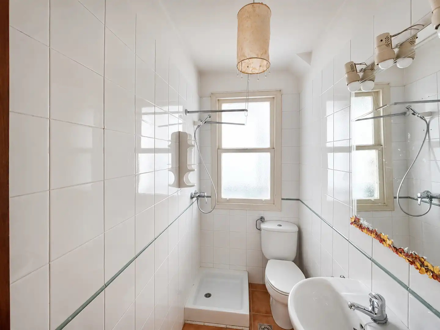 Bathroom of Flat for sale in Vigo   with Heating, Parquet flooring and Balcony