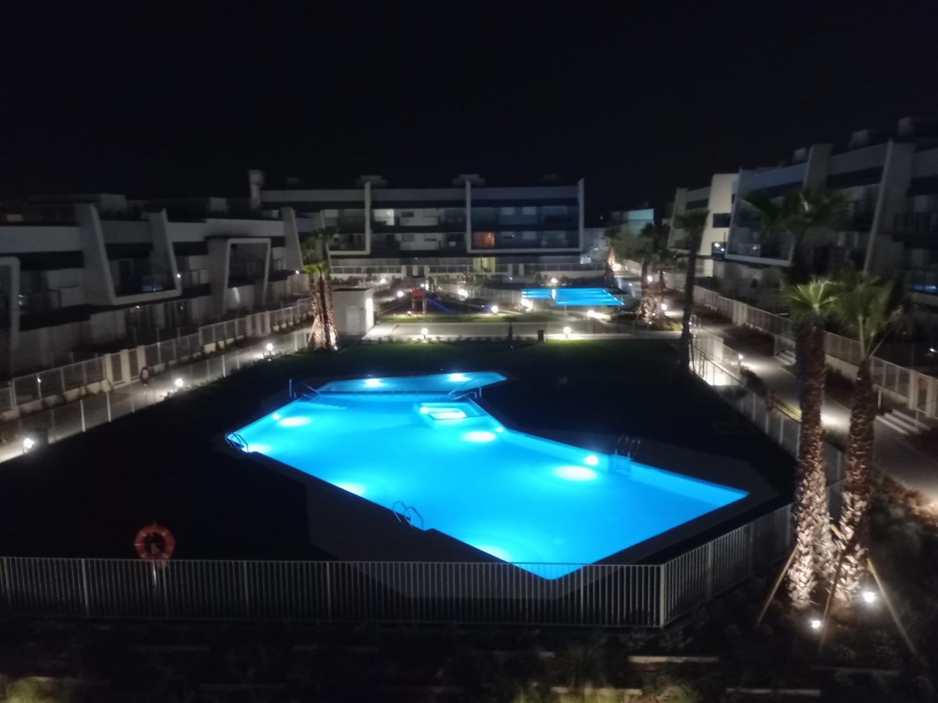 Piscina de Apartament en venda en Santa Pola amb Aire condicionat, Calefacció i Jardí privat