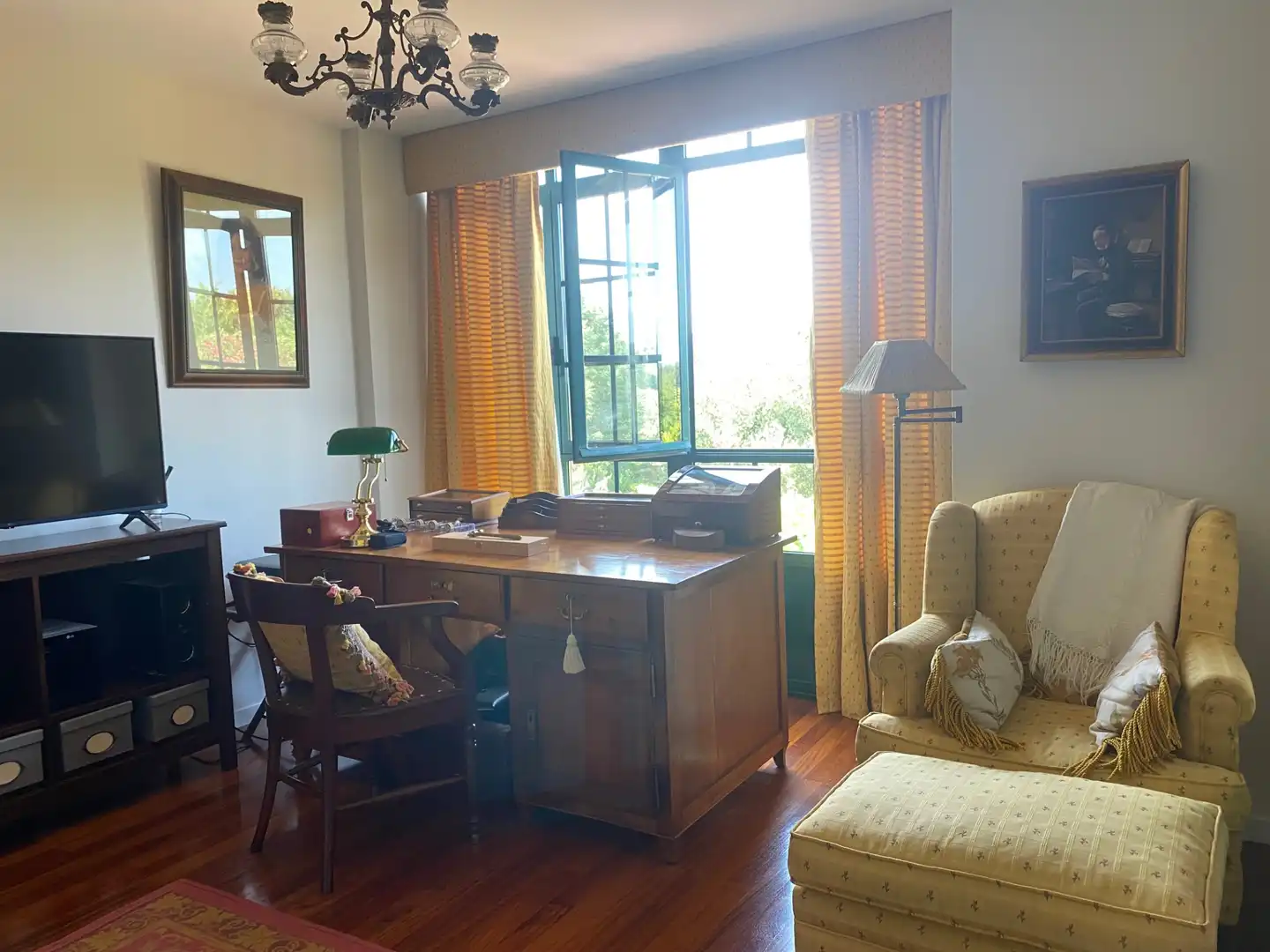Sala de estar de Casa adosada en venta en Brión con Calefacción, Jardín privado y Terraza