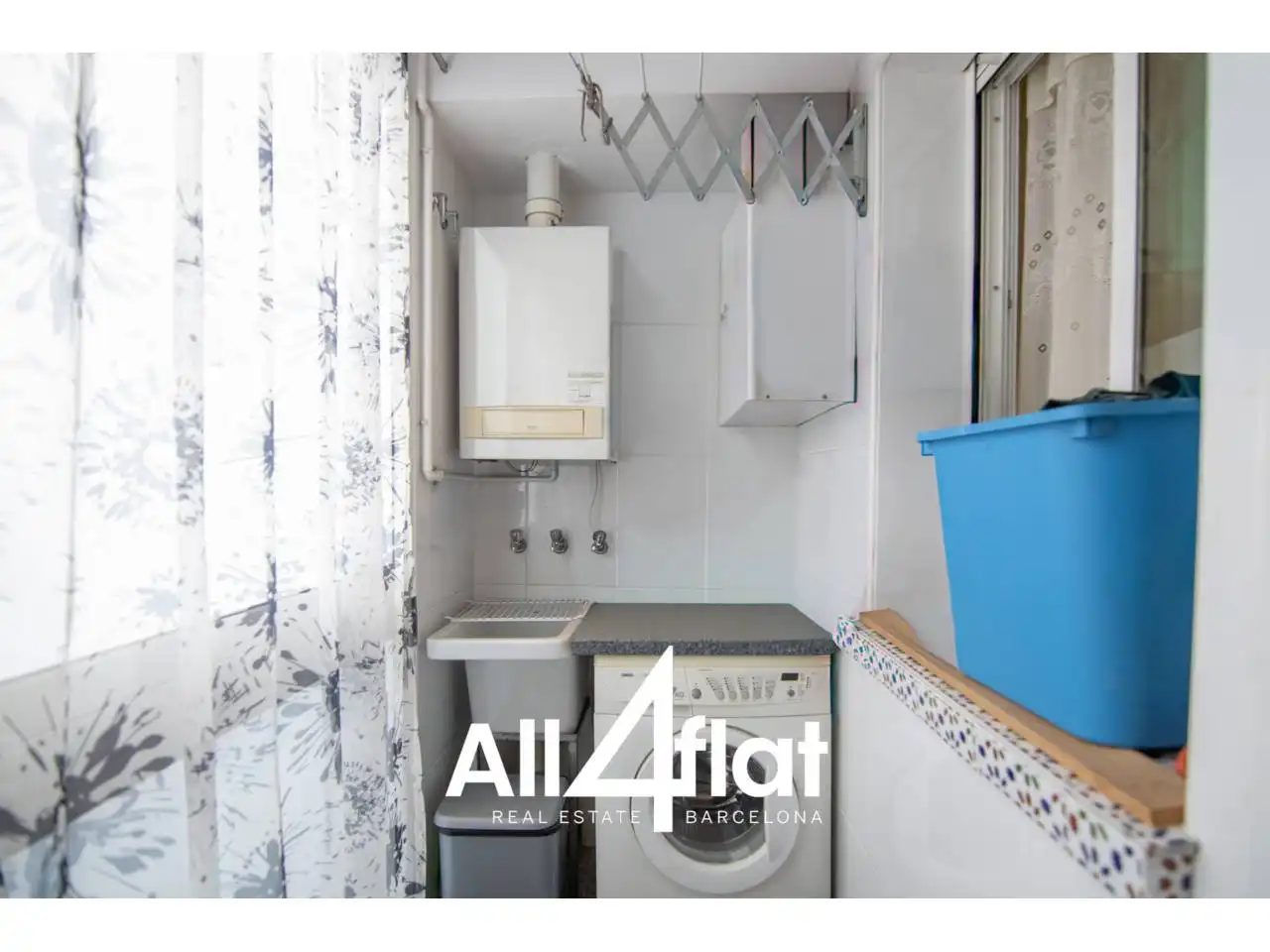 Badezimmer von Wohnung zum Verkauf in Viladecans mit Klimaanlage, Heizung und Balkon