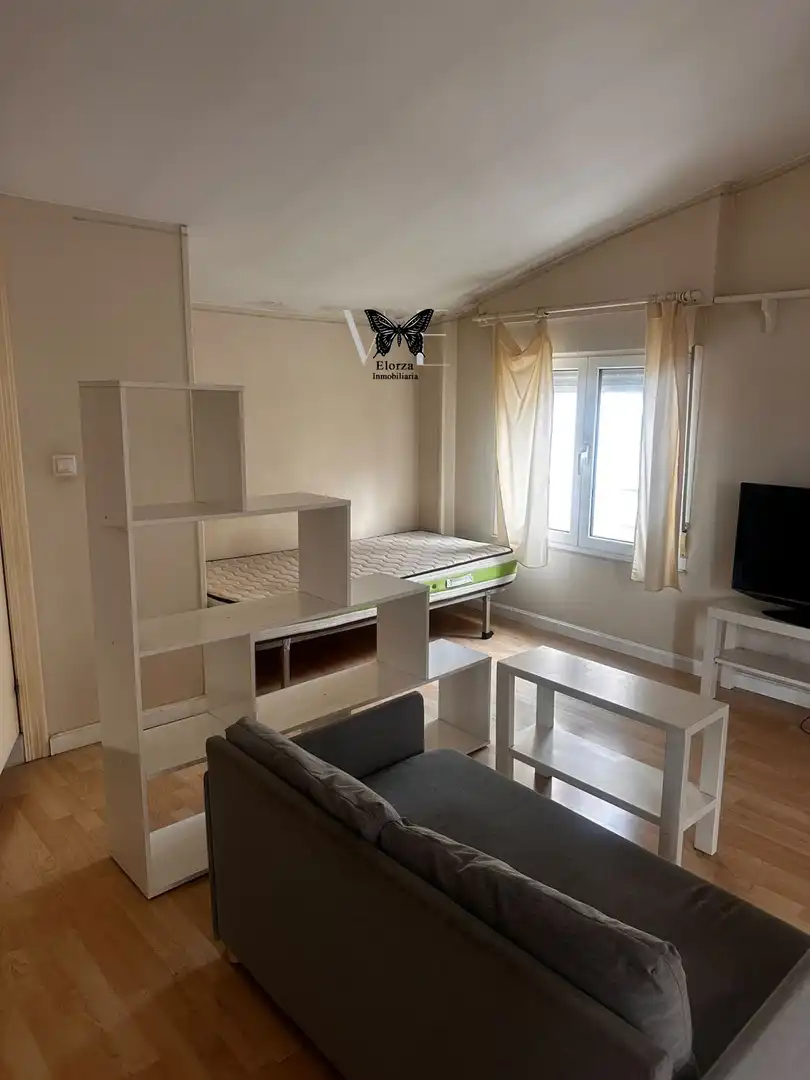 Habitación de Estudio de alquiler en Oviedo 
