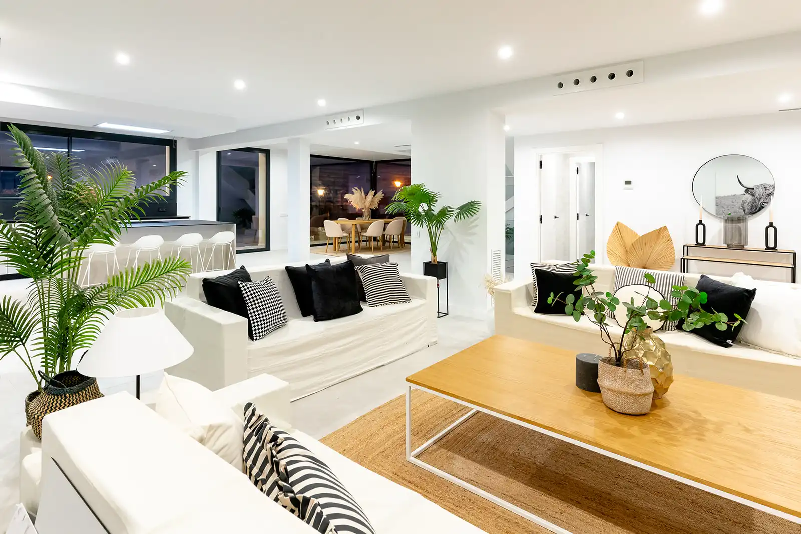 Sala de estar de Casa o chalet en venta en Vilanova i la Geltrú con Aire acondicionado, Calefacción y Jardín privado