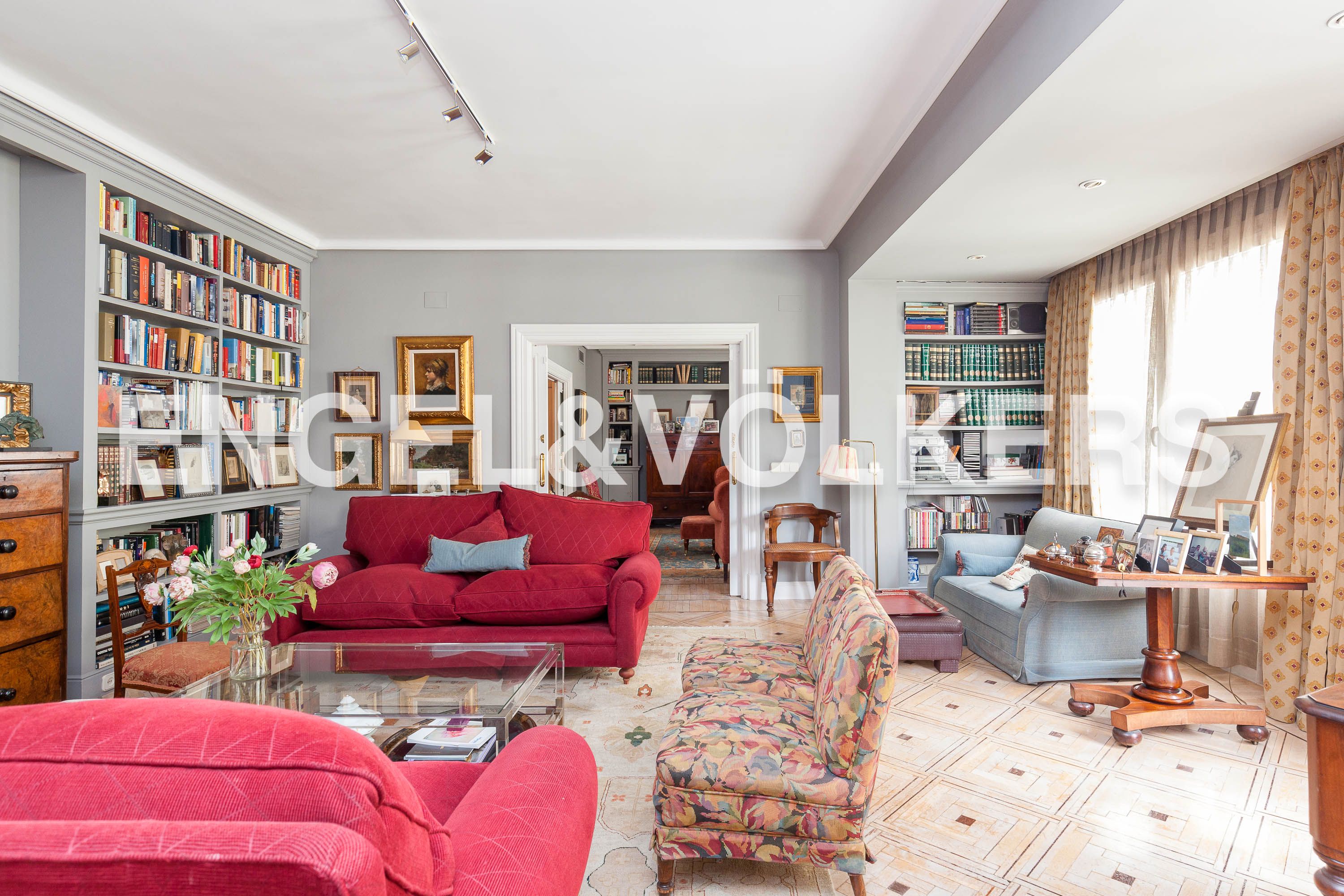 Living room of Apartment for sale in  Madrid Capital  with Air Conditioner, Heating and Terrace