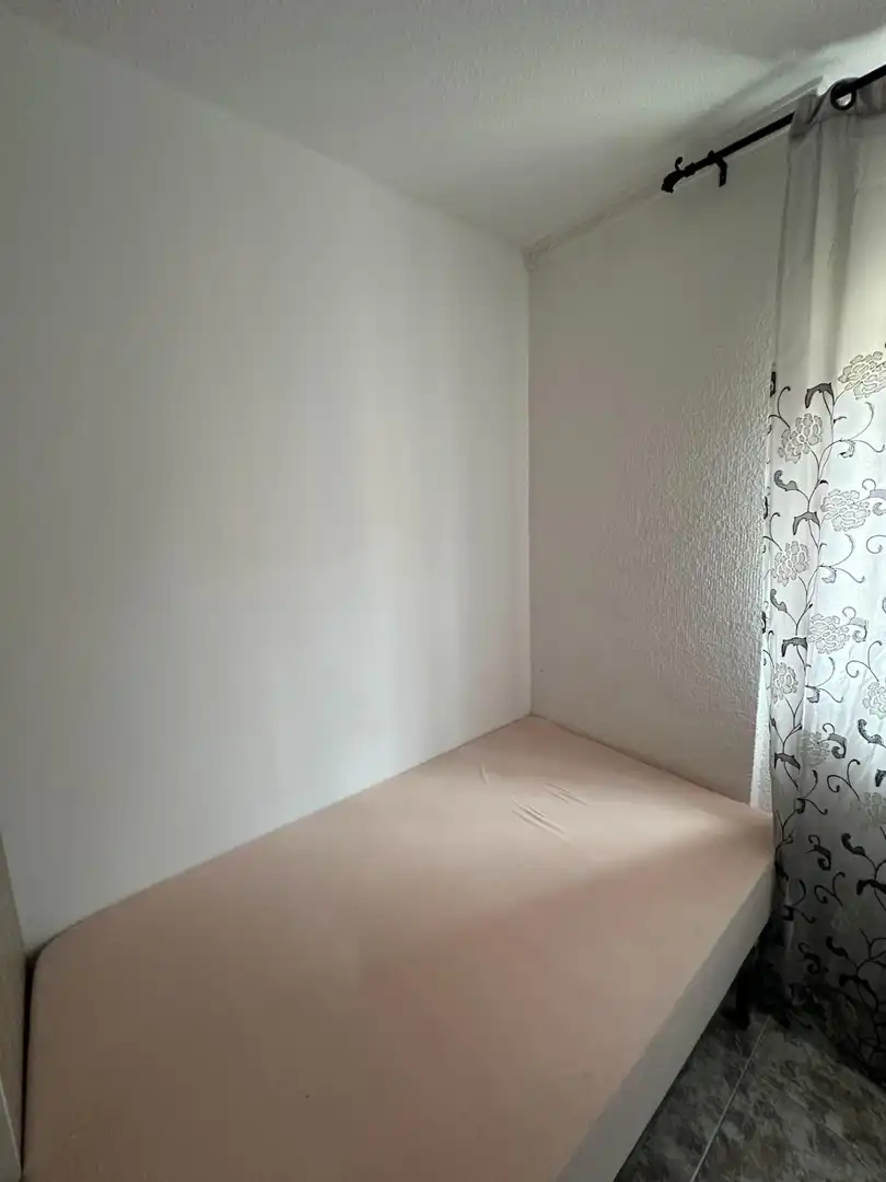Habitación de Apartamento en venta en Alicante / Alacant con Aire acondicionado, Amueblado y Balcón