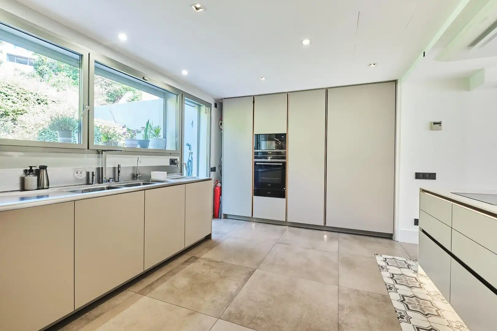 Cocina de Casa o chalet en venta en Barcelona con Piscina comunitaria