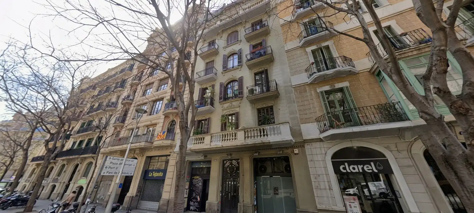 Wohnung mit Terrasse zum Verkauf in Carrer de Viladomat