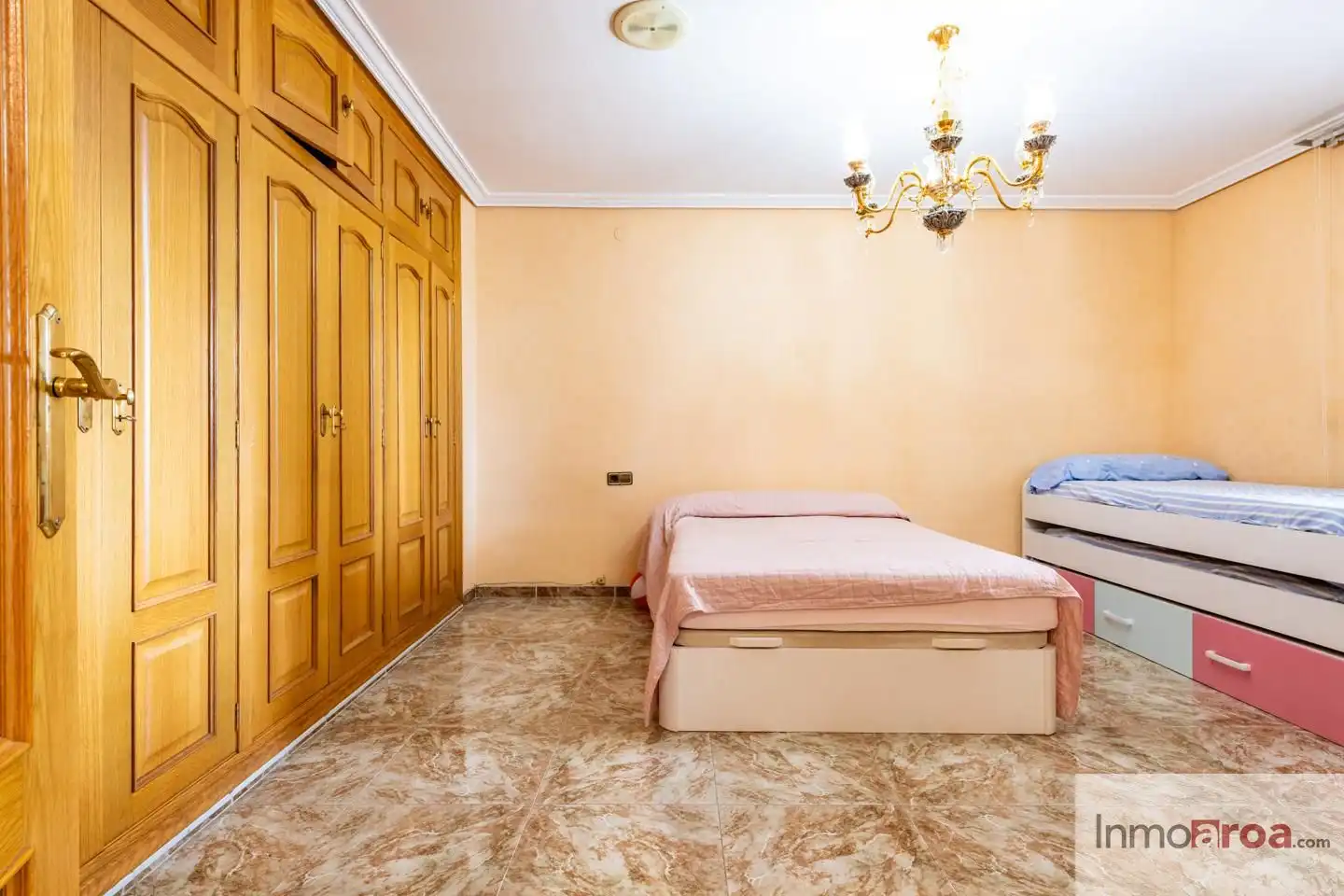 Bedroom of Houses for sale in L'Eliana  with Private garden, Terrace and Swimming Pool