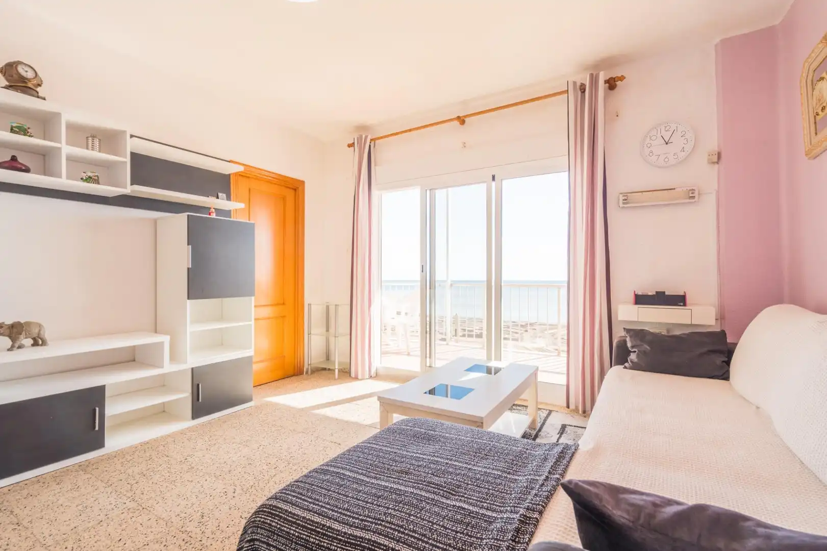 Dormitori de Apartament en venda en Sueca amb Terrassa
