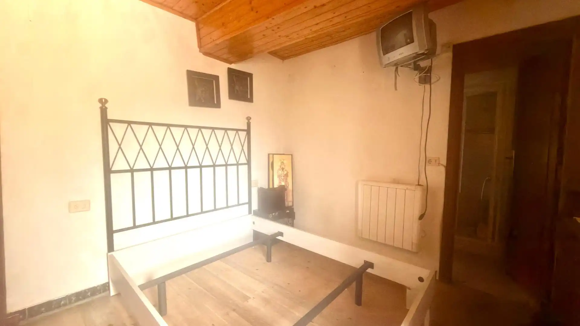 Dormitori de Casa o xalet en venda en Dozón amb Calefacció, Terrassa i Traster