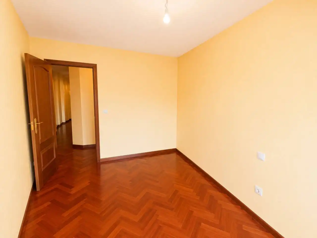 Schlafzimmer von Maisonette zum Verkauf in Miño mit Abstellraum