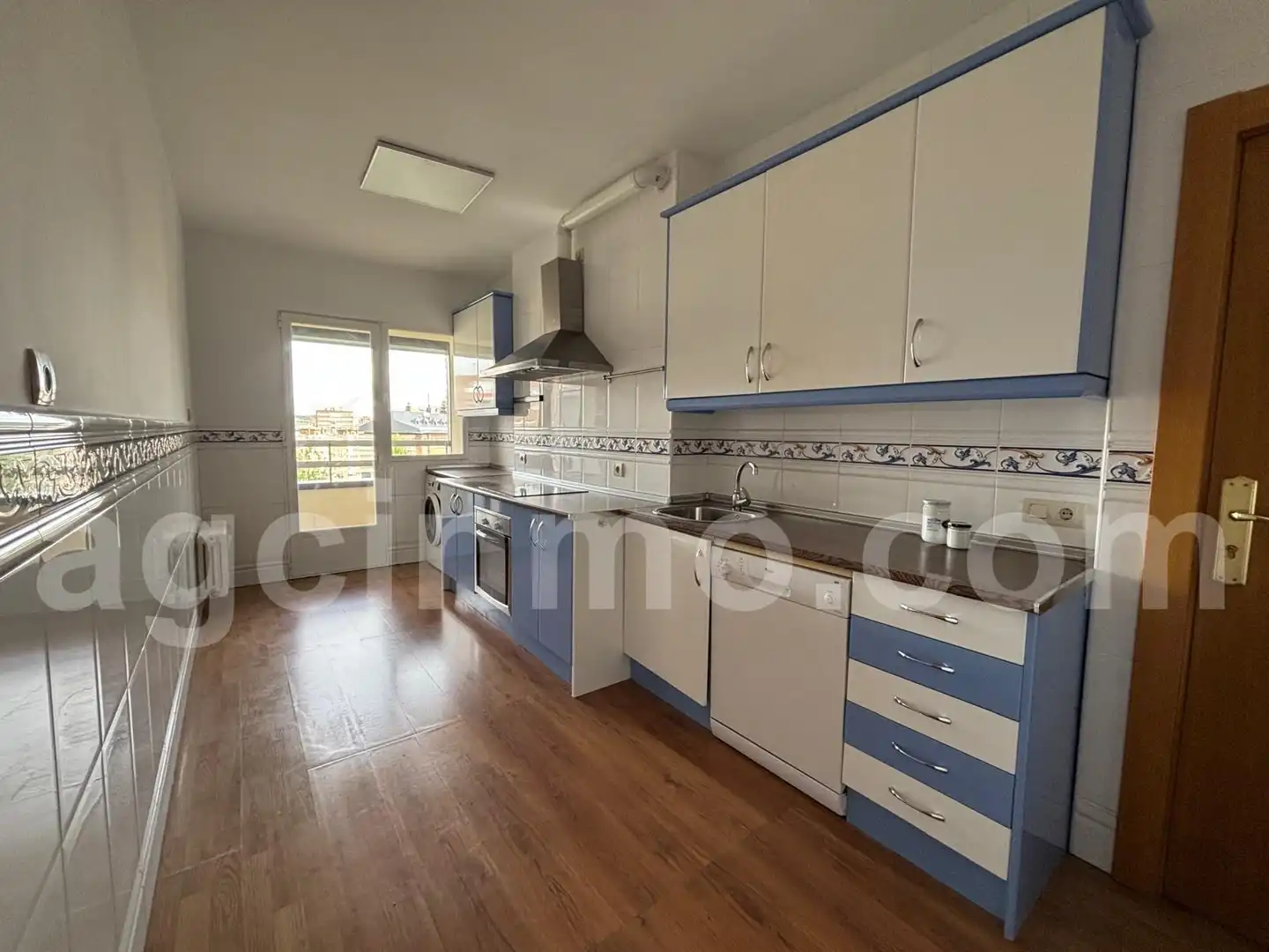 Cocina de Piso de alquiler en Valladolid con Calefacción y Terraza