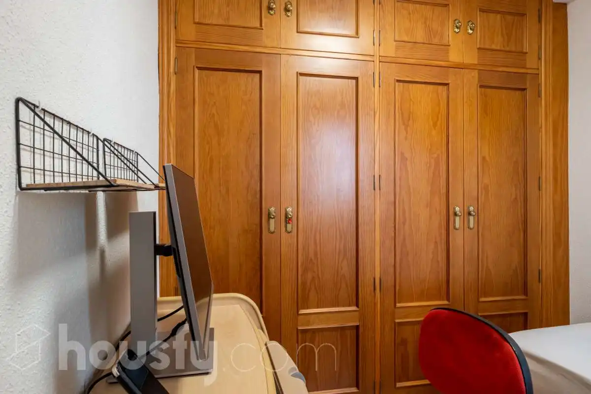 Bedroom of Flat for rent in Madrid  with Air Conditioner, Heating and Furnished