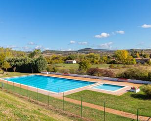 Piscina de Casa o xalet en venda en Valle de Mena amb Terrassa i Balcó