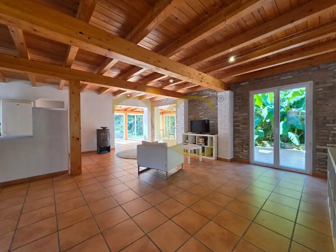 Sala de estar de Casa o chalet en venta en Llanes con Calefacción, Jardín privado y Terraza