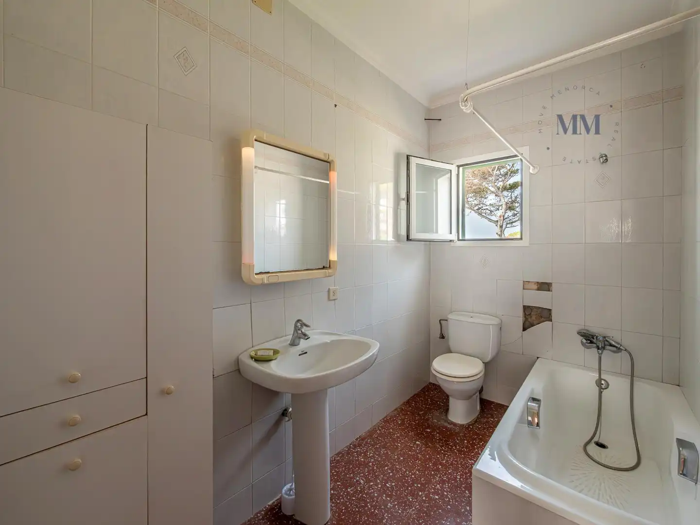 Baño de Casa o chalet en venta en Sant Lluís con Jardín privado, Terraza y Balcón