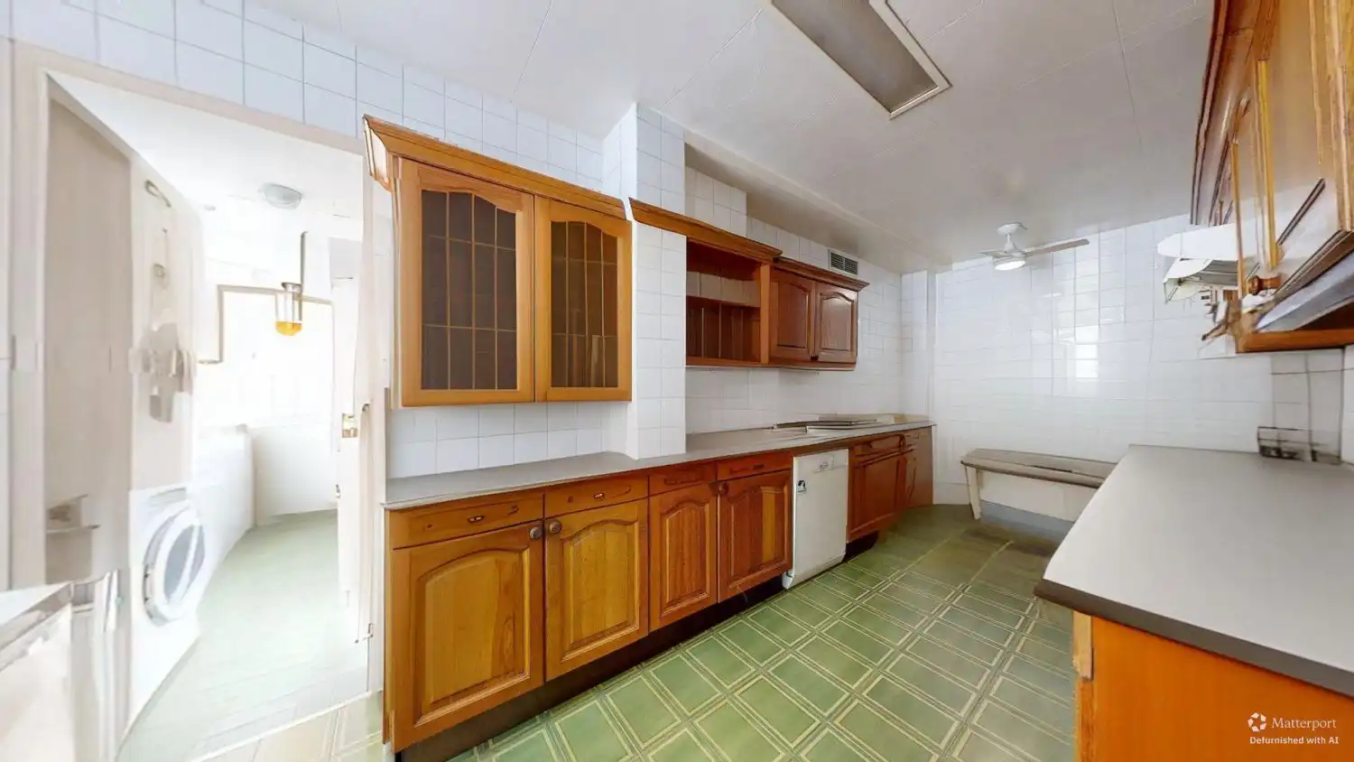 Kitchen of Flat for sale in Sevilla  with Air Conditioner, Terrace and Storage room