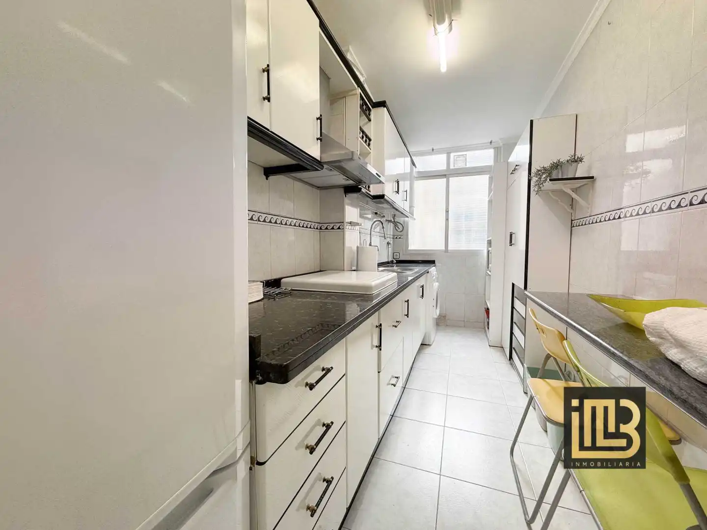 Kitchen of Flat for share in Málaga  with Air Conditioner, Heating and Furnished