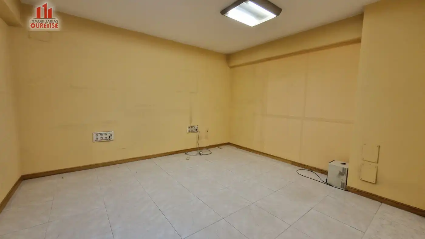 Büro zum Verkauf in Ourense Capital  mit Klimaanlage und Heizung