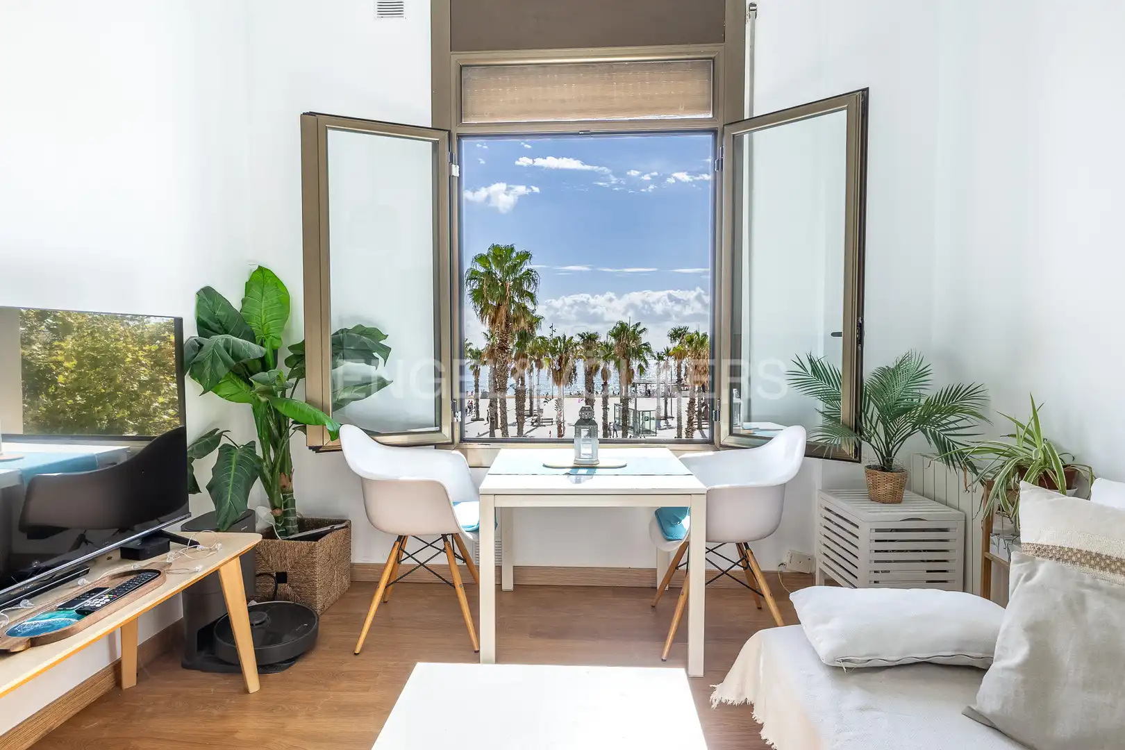 Wohnzimmer von Wohnung zur Miete in Barcelona mit Heizung, Parkett und Möbliert