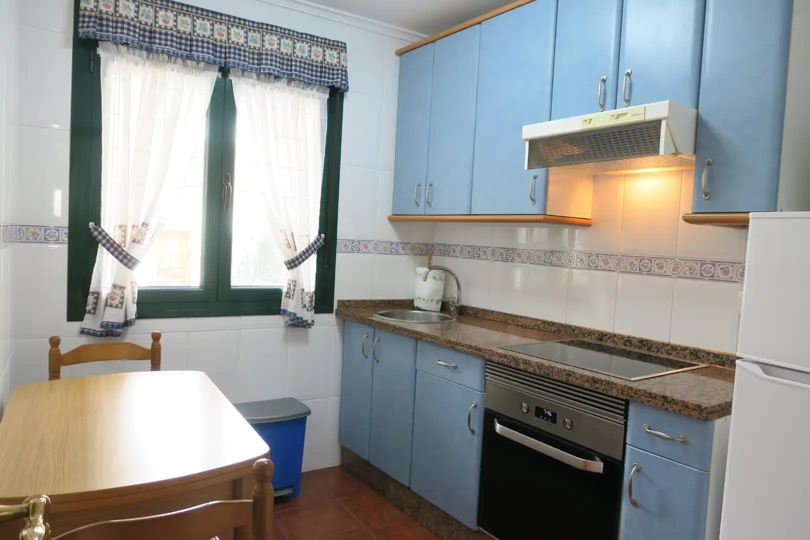 Cocina de Casa o chalet en venta en Soto del Barco con Calefacción, Jardín privado y Terraza